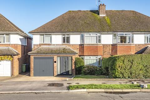 26 Chapmans Crescent, Chesham, HP5 2QT