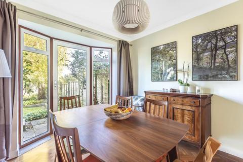 26 Chapmans Crescent, Chesham, HP5 2QT