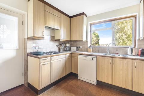 26 Chapmans Crescent, Chesham, HP5 2QT