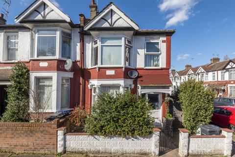 19 Lewis Gardens, London, N2 9AN