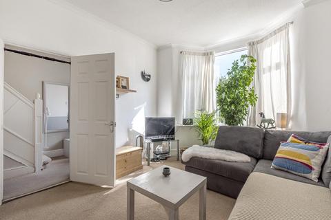 19 Lewis Gardens, London, N2 9AN