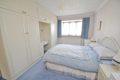 53 Chander Close, Ferndown, BH22 8DW