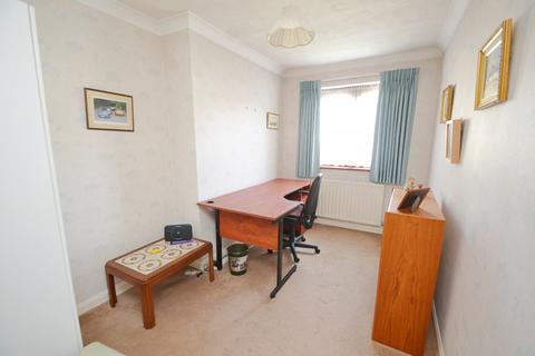 53 Chander Close, Ferndown, BH22 8DW