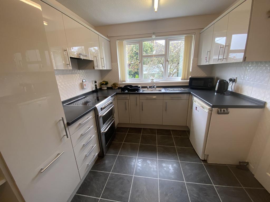 28 Goodwood Park Road, Northam, Bideford 3 bed detached bungalow £369,500