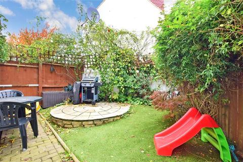 2a Danbury Way, Woodford Green, IG8 7EZ