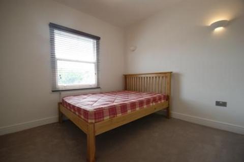2 bedroom flat to rent, East Hill, Wandsworth, London, SW18