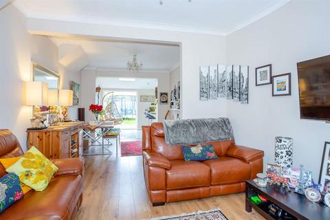 107 Sandringham Road, Worcester Park, KT4 8UH