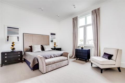 4 bedroom flat for sale, Queen's Gate, London