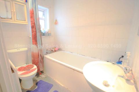 385 Strone Road, London, E12 6TW