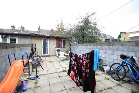 385 Strone Road, London, E12 6TW