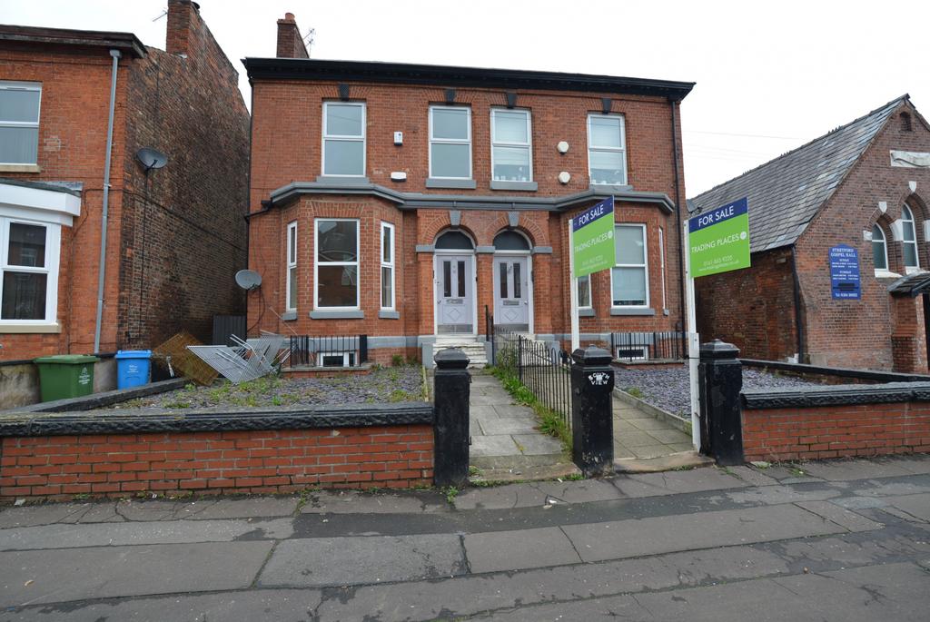 Derbyshire Lane, Stretford, M32 4 bed semidetached house £400,000