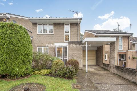 2 Sheridan Crescent, Chislehurst, BR7 5RZ