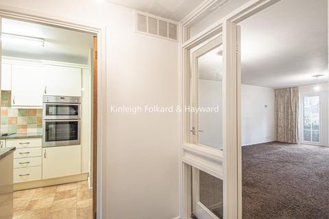 2 Sheridan Crescent, Chislehurst, BR7 5RZ