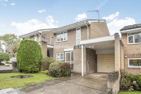 2 Sheridan Crescent, Chislehurst, BR7 5RZ