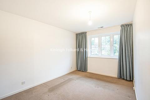 2 Sheridan Crescent, Chislehurst, BR7 5RZ