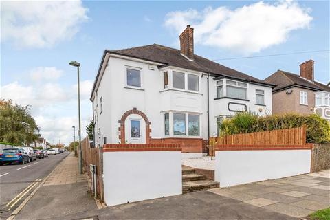 107 Green Lane, Chislehurst, BR7 6AT