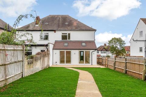 107 Green Lane, Chislehurst, BR7 6AT