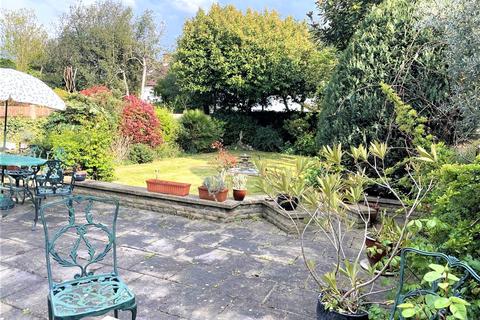8 Tudor Way, London, W3 9AG