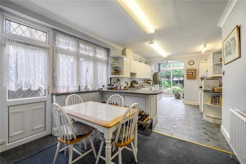 8 Tudor Way, London, W3 9AG