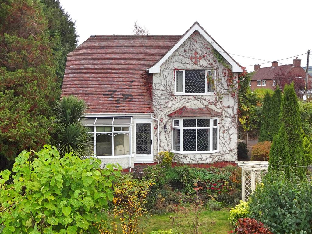 Barnfields, Newtown, Powys, SY16 3 bed detached house £315,000