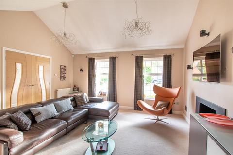 8 Beaufont Gardens, Bawtry, Doncaster, DN10 6RT