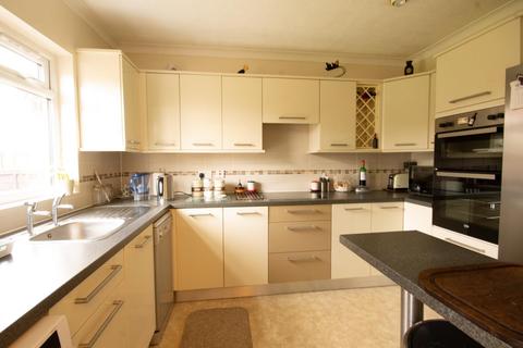 288 Bedfont Lane, Feltham, TW14 9NU