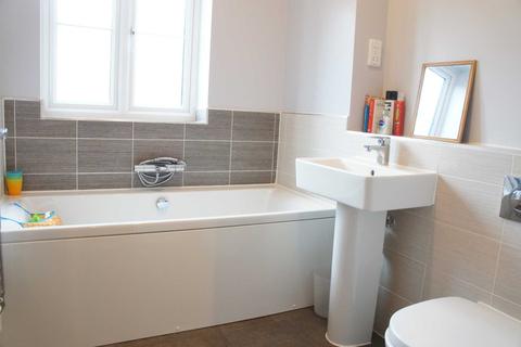 18 Caber Walk, Bedford, MK40 4TG