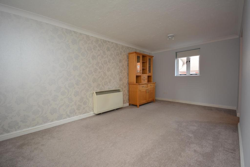Melba Court, Writtle, Chelmsford, Essex, CM1 2 bed apartment £875 pcm