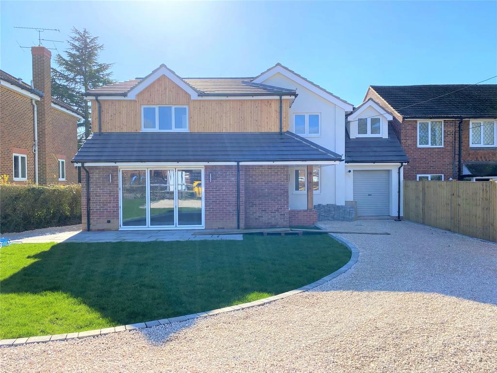School Road, Barkham, Wokingham, Berkshire, RG41 4 bed detached house