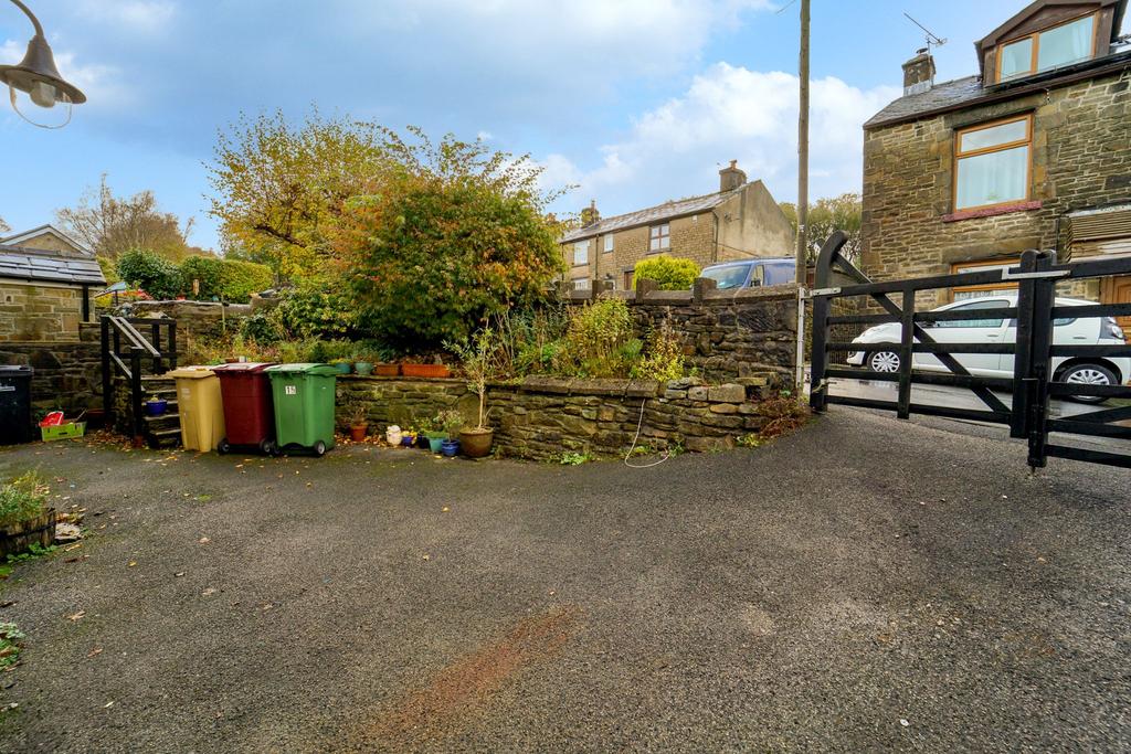 Photograph 32