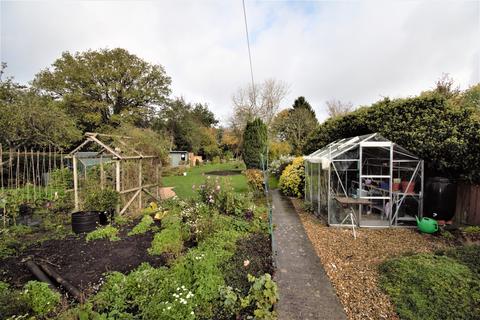 27 Bittles Green, Motcombe, Shaftesbury, SP7 9NX