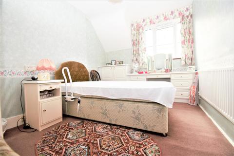 27 Bittles Green, Motcombe, Shaftesbury, SP7 9NX