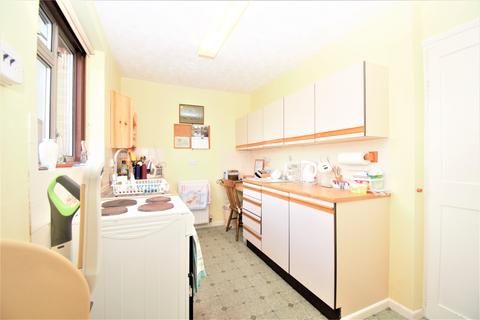 27 Bittles Green, Motcombe, Shaftesbury, SP7 9NX