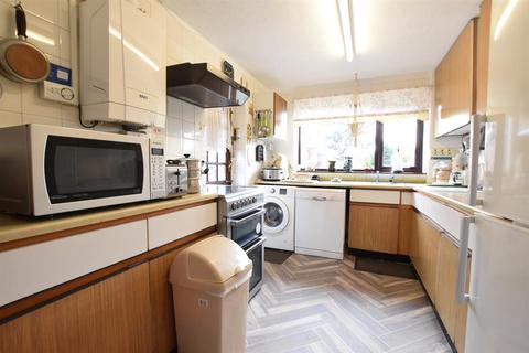 93 Shipton Road, Scunthorpe, DN16 3HJ