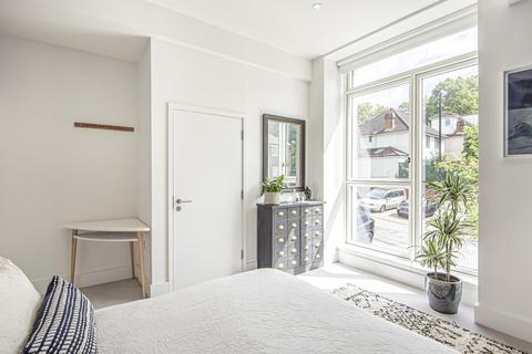 14 Rushden Close, London, SE19 3QB