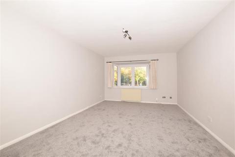 26 Ambleside Gardens, Sutton, SM2 5ES