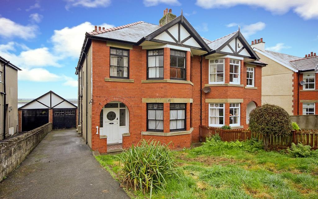 St. Davids Road, Caernarfon, Gwynedd... 4 bed semidetached house £