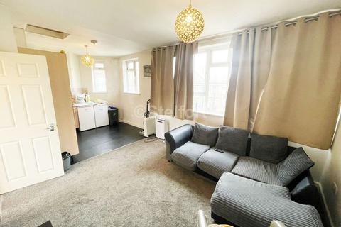 1 bedroom apartment to rent, Court Road, London, SE9