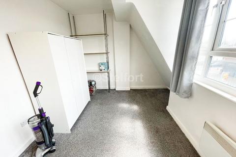 1 bedroom apartment to rent, Court Road, London, SE9