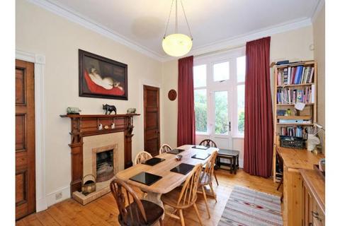 5 bedroom terraced house to rent, Beaconsfield Place, Aberdeen, AB15