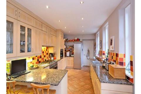5 bedroom terraced house to rent, Beaconsfield Place, Aberdeen, AB15