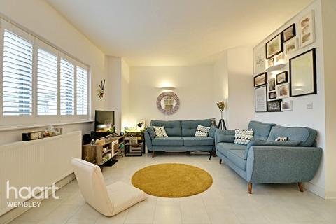 Flat 5, Angelica Court Sunningdale Gardens, London, NW9 9PX