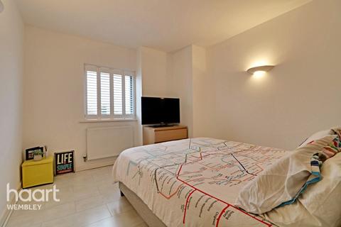 Flat 5, Angelica Court Sunningdale Gardens, London, NW9 9PX