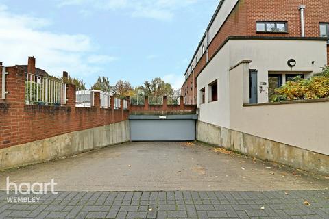 Flat 5, Angelica Court Sunningdale Gardens, London, NW9 9PX