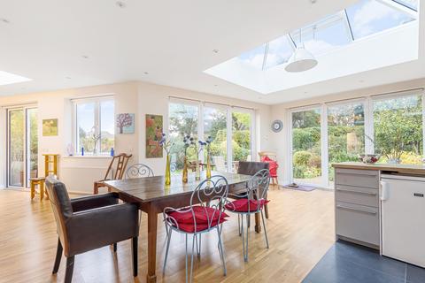 35 Wingfield Road, Kingston Upon Thames, KT2 5LR