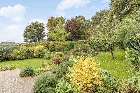 35 Wingfield Road, Kingston Upon Thames, KT2 5LR