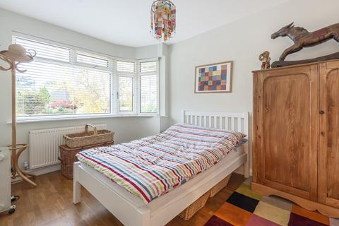 35 Wingfield Road, Kingston Upon Thames, KT2 5LR