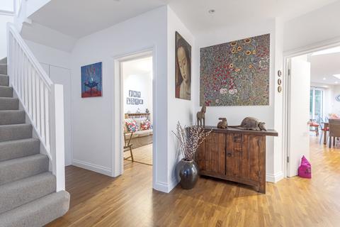 35 Wingfield Road, Kingston Upon Thames, KT2 5LR