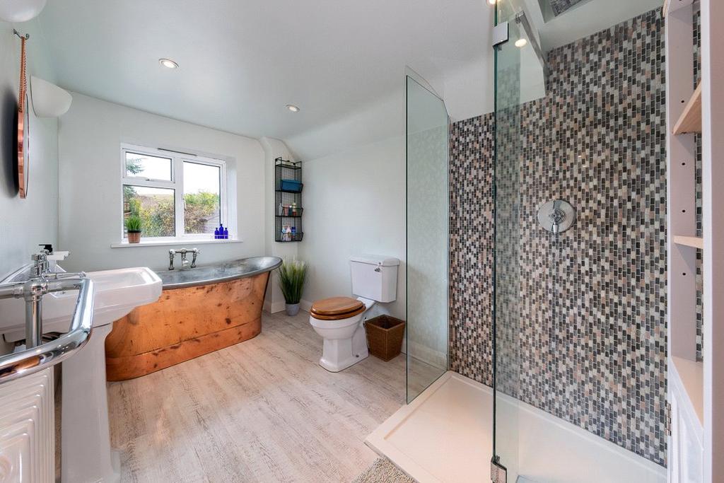Bath/Shower Room