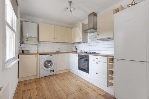 68c Wisteria Road, London, SE13 5HN
